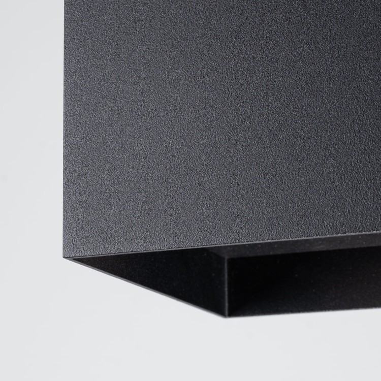 Plafon HATI czarny wygląd obudowy czarnej