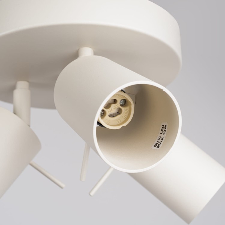 d87ac1691435370abf5154e661c7b79c