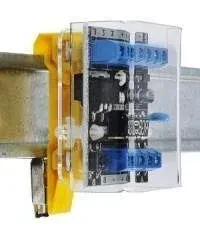 Sterownik EC-11 zamontowany na szynie DIN