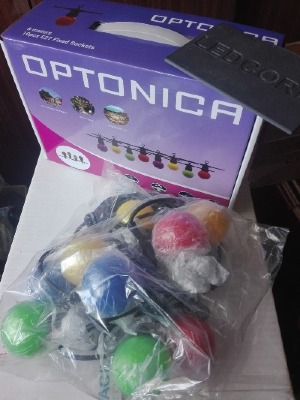 Girlanda czarna z kolorowymi żarówkami LED E27-10szt. w opakowaniu